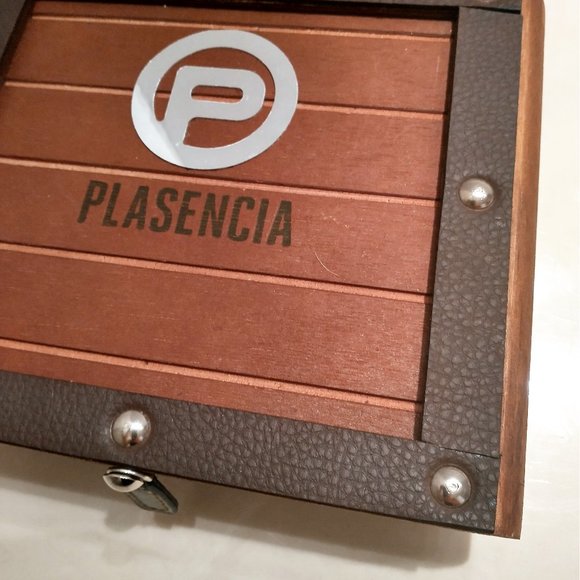 Suenos de Saundra Upcycled, Plasencia Cigar Box, Storage/Stash Box - Picture 6 of 10